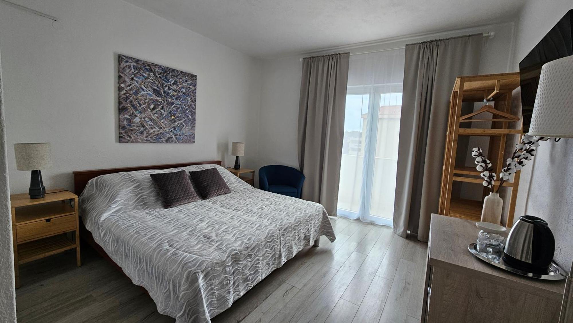 Apartments And Rooms Villa Dona Makarska Bagian luar foto