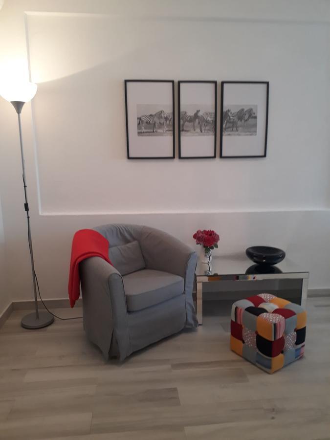 Apartments And Rooms Villa Dona Makarska Bagian luar foto
