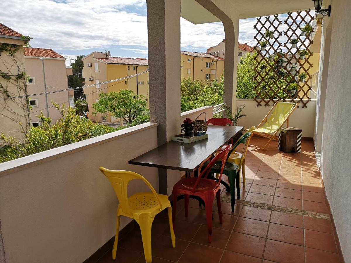 Apartments And Rooms Villa Dona Makarska Bagian luar foto